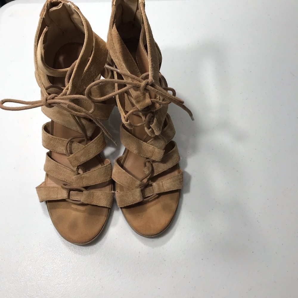 Crown Vintage Women's Tan Lace-Up Sandals Size 9.5 SB-01